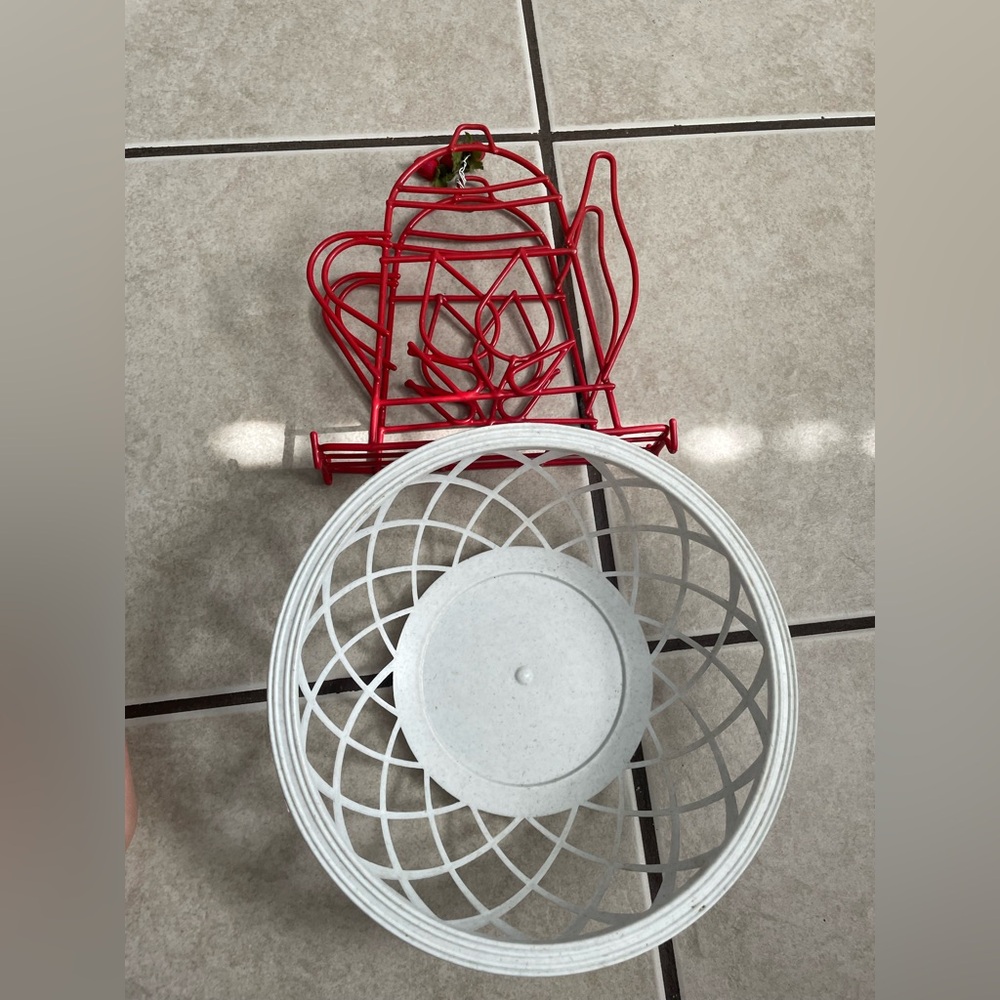 Wire Napkin holder and plastic basket